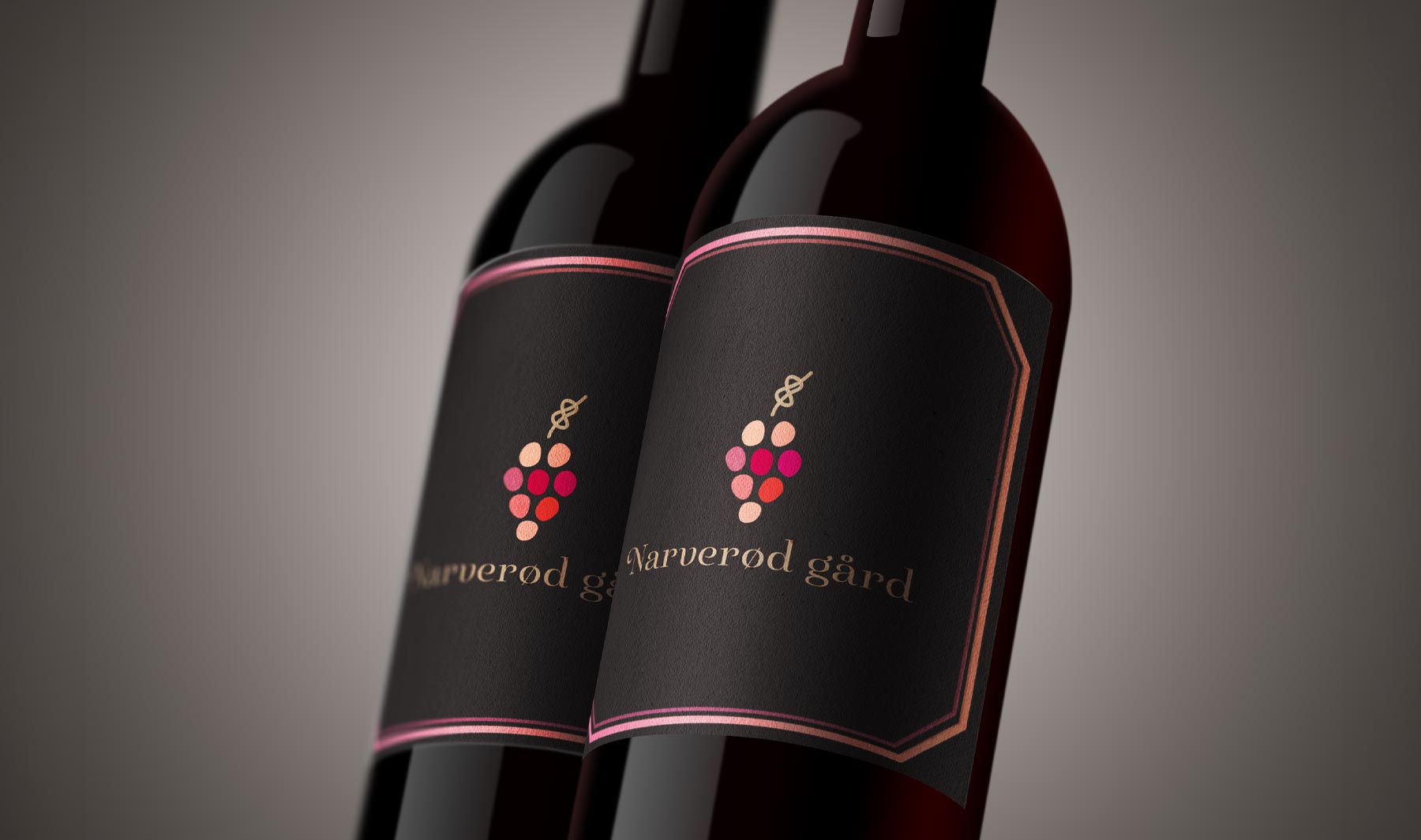 Narverod_gard_Vinflasker_logo_1800x1065